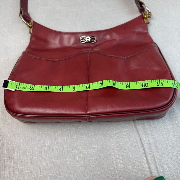 Vintage Etienne Aigner Leather Shoulder Bag – Oxblood, Brass Hardware - Picture 3 of 13